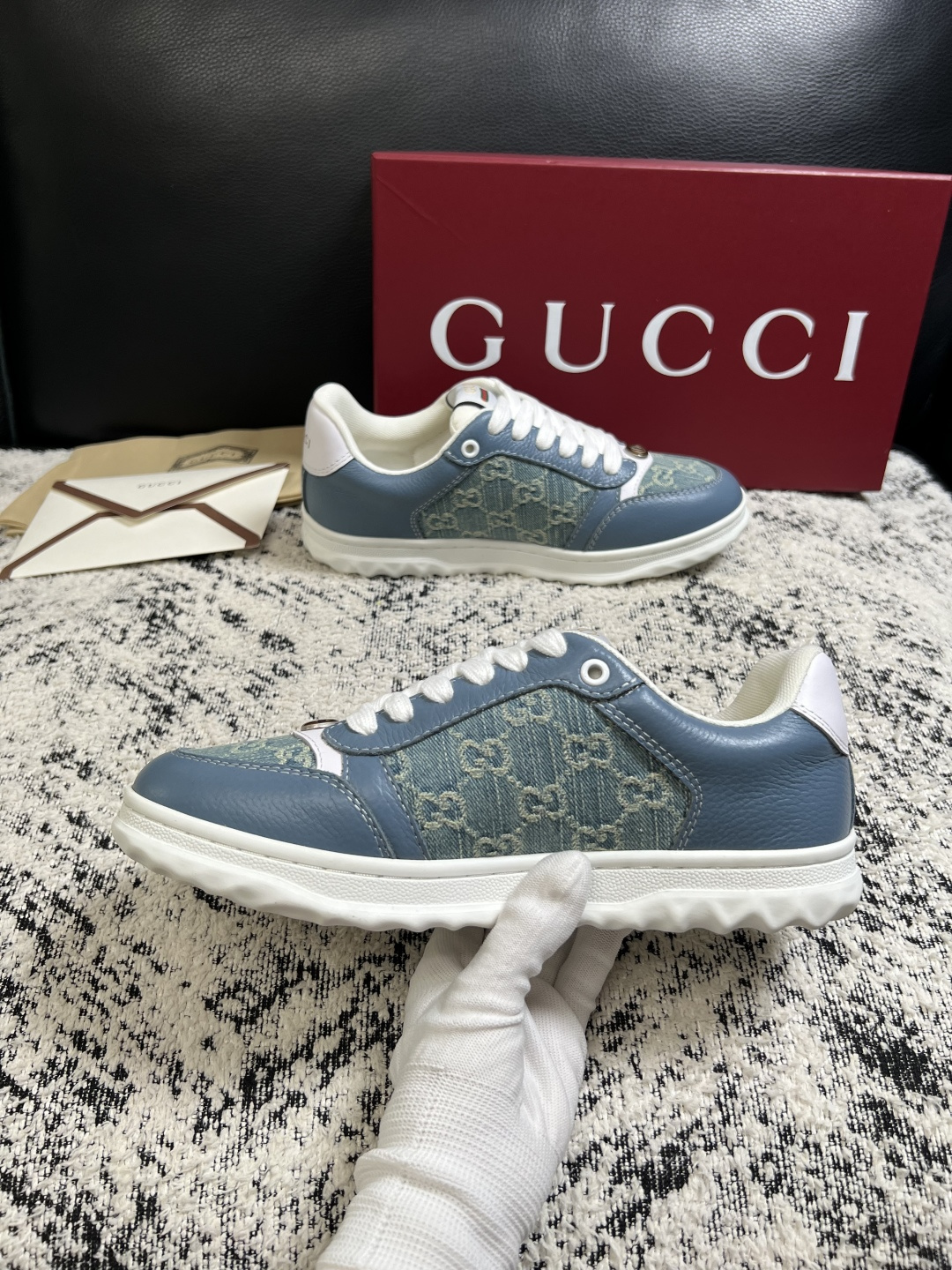 Gucci 高品质  顶级工艺品  古奇  专柜新款原厂配置，意大利进口牛皮面料，进口牛皮内里垫，透气舒适，鞋底：原厂特