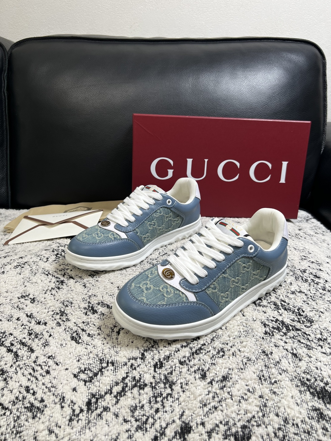 Gucci 高品质  顶级工艺品  古奇  专柜新款原厂配置，意大利进口牛皮面料，进口牛皮内里垫，透气舒适，鞋底：原厂特
