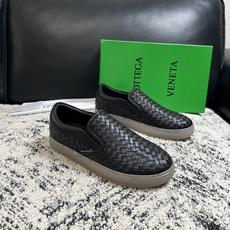 BOTTEGA VENETA 顶级代购 葆蝶家 专柜同步,鞋面意大利进口编织牛皮面料,透气牛皮内里舒适,鞋底:原厂 BOTTEGA VENETA 顶级代购 葆蝶家 专柜同步,鞋面意大利进口编织牛皮面料,透气牛皮内里舒适,鞋底:原厂