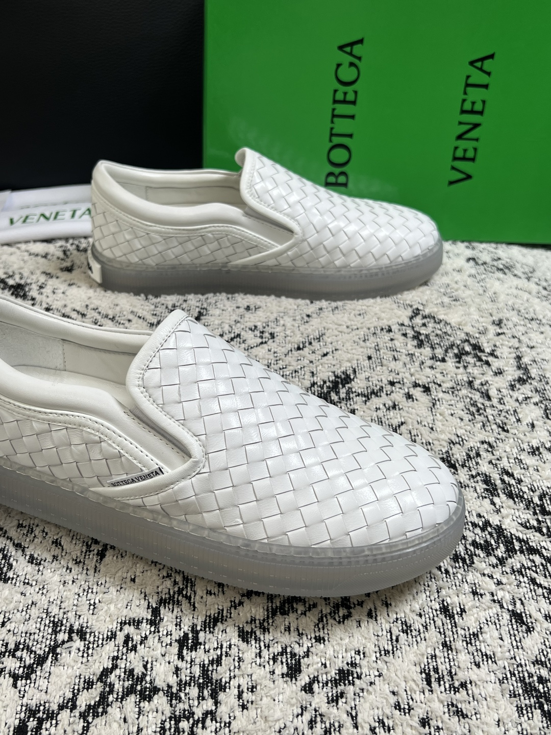 BOTTEGA  VENETA  顶级代购  葆蝶家 专柜同步，鞋面意大利进口编织牛皮面料，透气牛皮内里舒适，鞋底：原厂