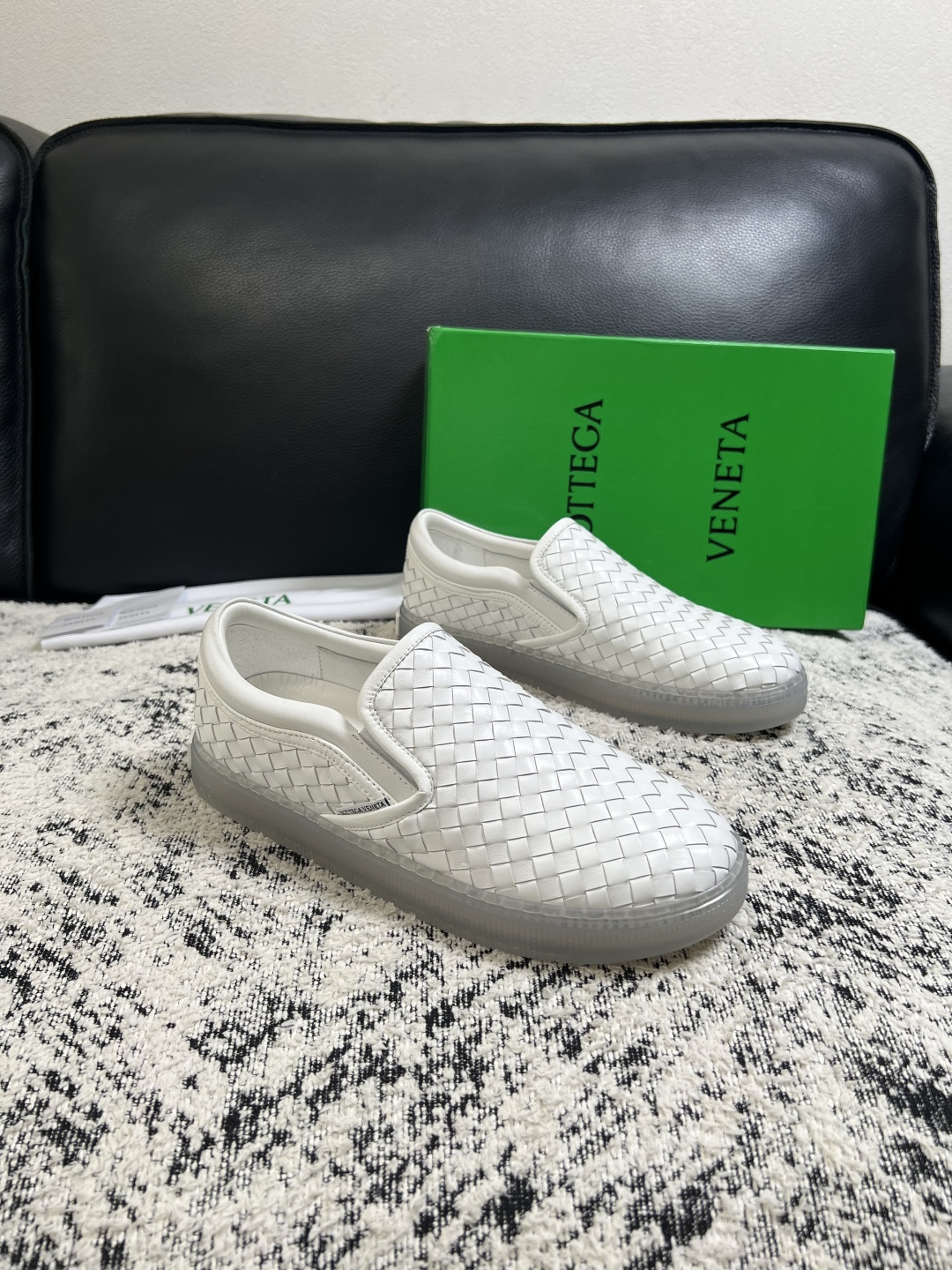 BOTTEGA VENETA 顶级代购 葆蝶家 专柜同步,鞋面意大利进口编织牛皮面料,透气牛皮内里舒适,鞋底:原厂 BOTTEGA VENETA 顶级代购 葆蝶家 专柜同步,鞋面意大利进口编织牛皮面料,透气牛皮内里舒适,鞋底:原厂