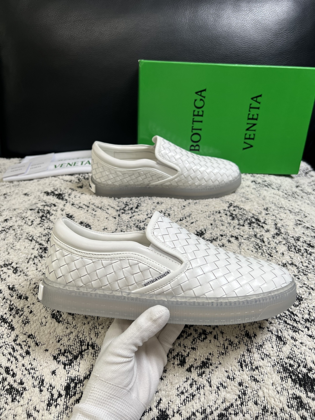 BOTTEGA  VENETA  顶级代购  葆蝶家 专柜同步，鞋面意大利进口编织牛皮面料，透气牛皮内里舒适，鞋底：原厂
