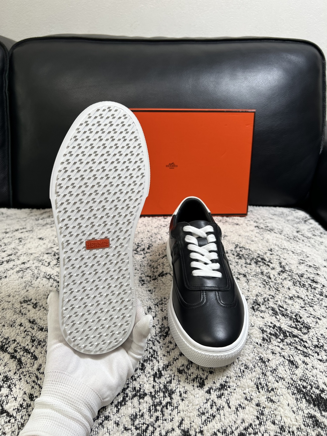 Hermes  高品质  顶级工艺品  爱马仕 专柜同步发售原厂配置，意大利进口原版牛皮面料，高品质拼接工艺，全进口水染