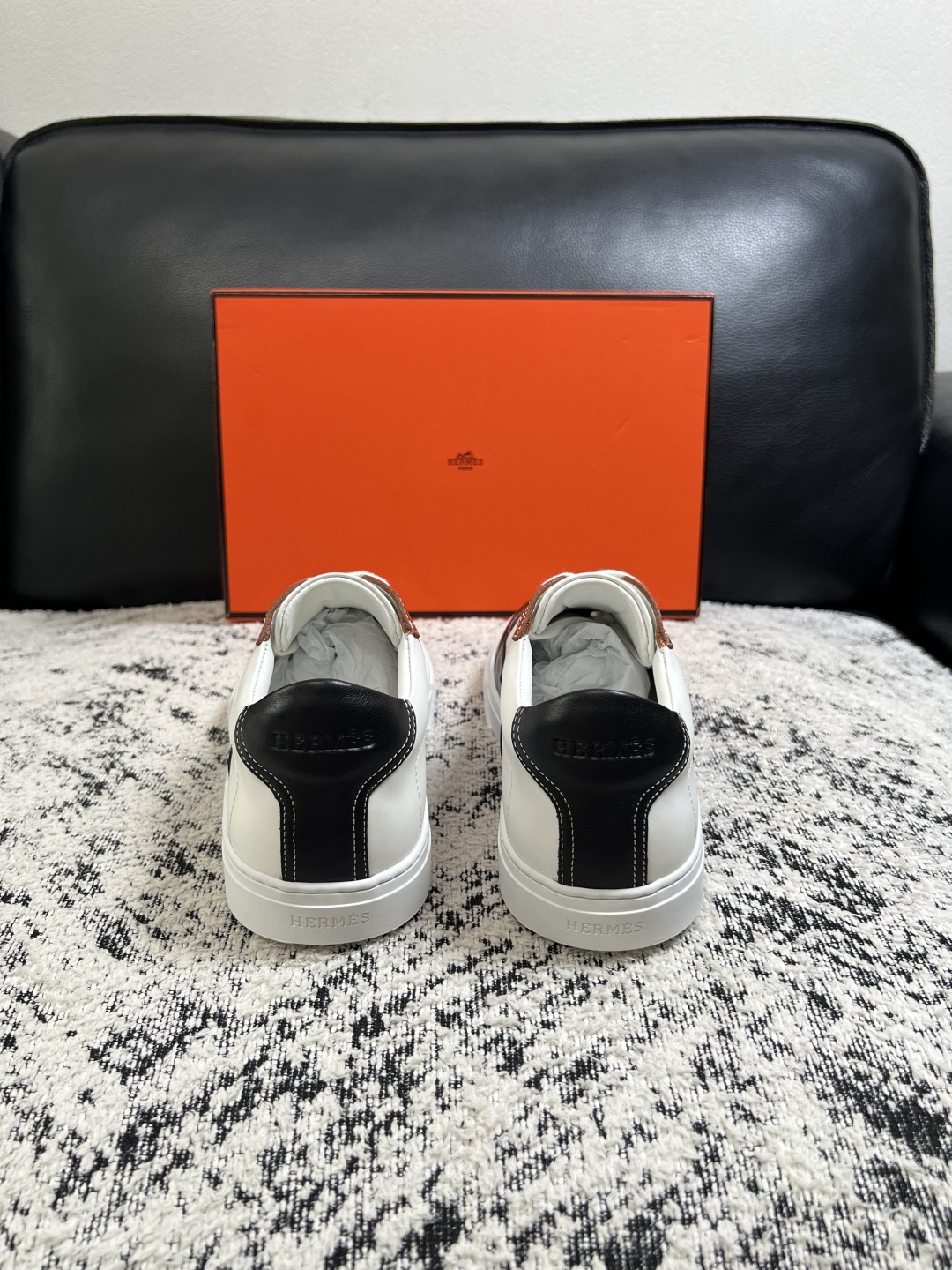 Hermes  高品质  顶级工艺品  爱马仕 专柜同步发售原厂配置，意大利进口原版牛皮面料，高品质拼接工艺，全进口水染