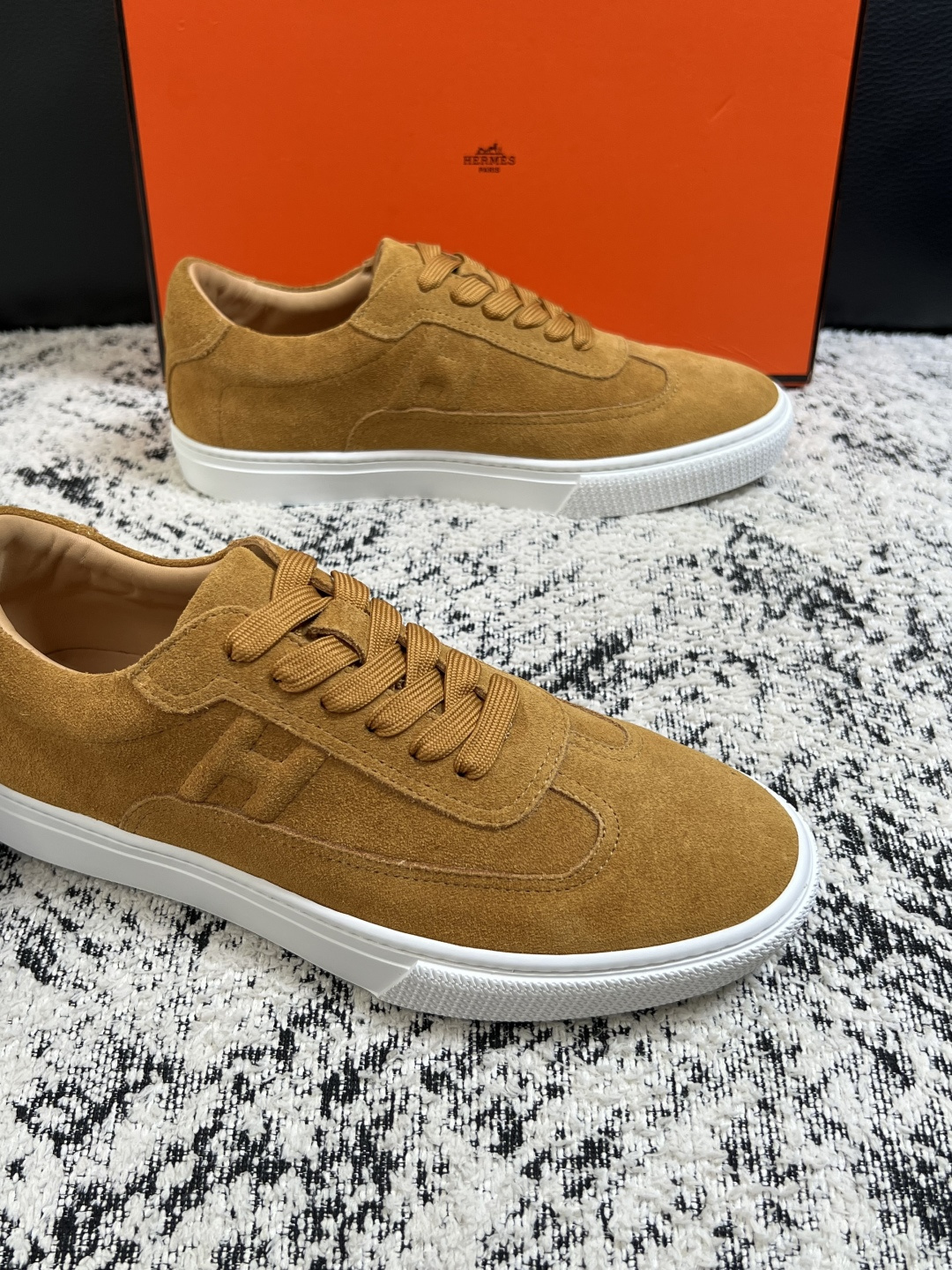 Hermes  高品质  顶级工艺品  爱马仕 专柜同步发售原厂配置，意大利进口原版牛皮面料，高品质拼接工艺，全进口水染