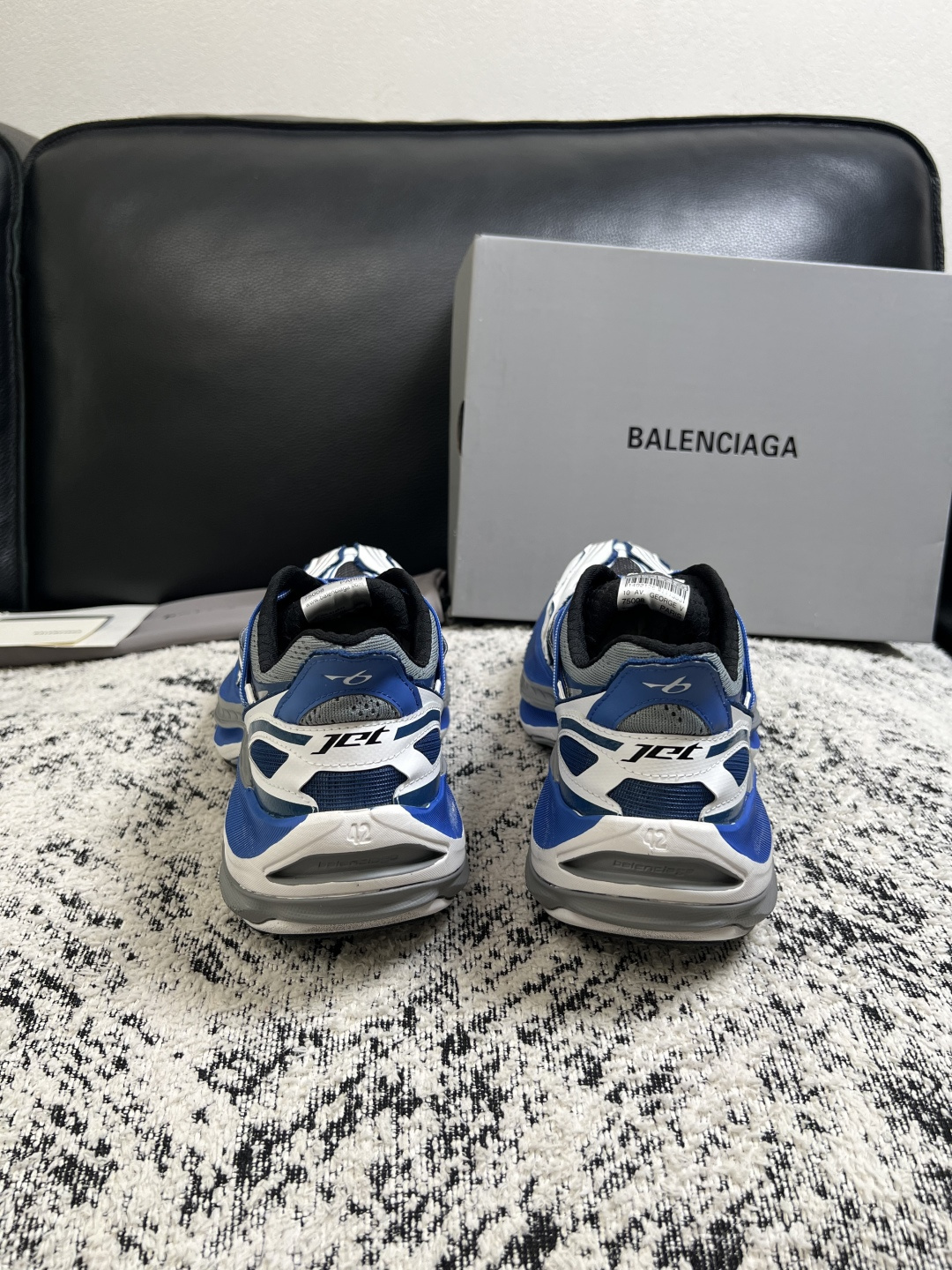 BALENCIAGA  高品质  顶级工艺品  巴黎世家 专柜同步发售原厂配置，意大利进口原版牛皮面料，高品质拼接工艺，