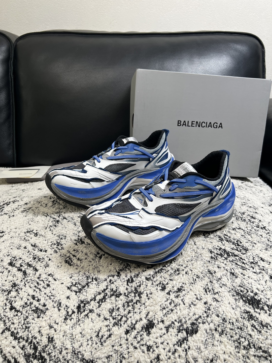 BALENCIAGA  高品质  顶级工艺品  巴黎世家 专柜同步发售原厂配置，意大利进口原版牛皮面料，高品质拼接工艺，