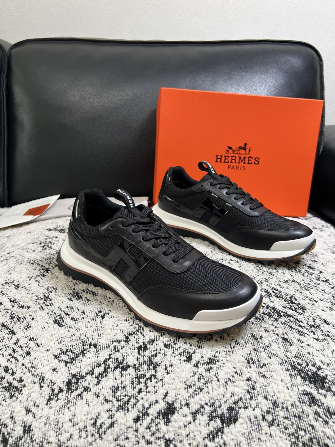 Hermes 高品质 顶级工艺品 爱马仕 专柜同步发售原厂配置,意大利进口原版牛皮面料,高品质拼接工艺,全进口水染 Hermes 高品质 顶级工艺品 爱马仕 专柜同步发售原厂配置,意大利进口原版牛皮面料,高品质拼接工艺,全进口水染