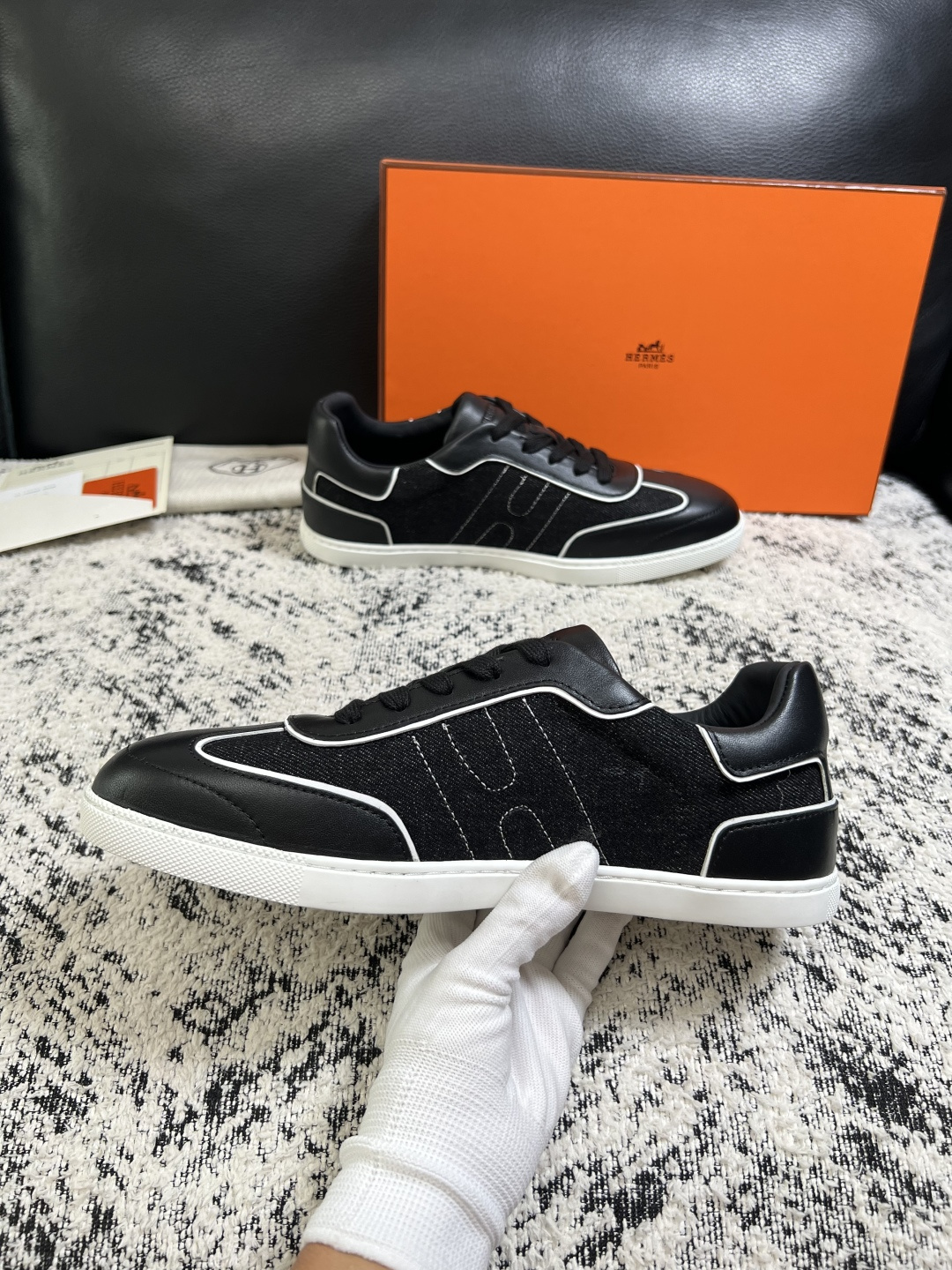 Hermes  高品质  顶级工艺品  爱马仕 专柜同步发售原厂配置，意大利进口原版牛皮面料，高品质拼接工艺，全进口水染