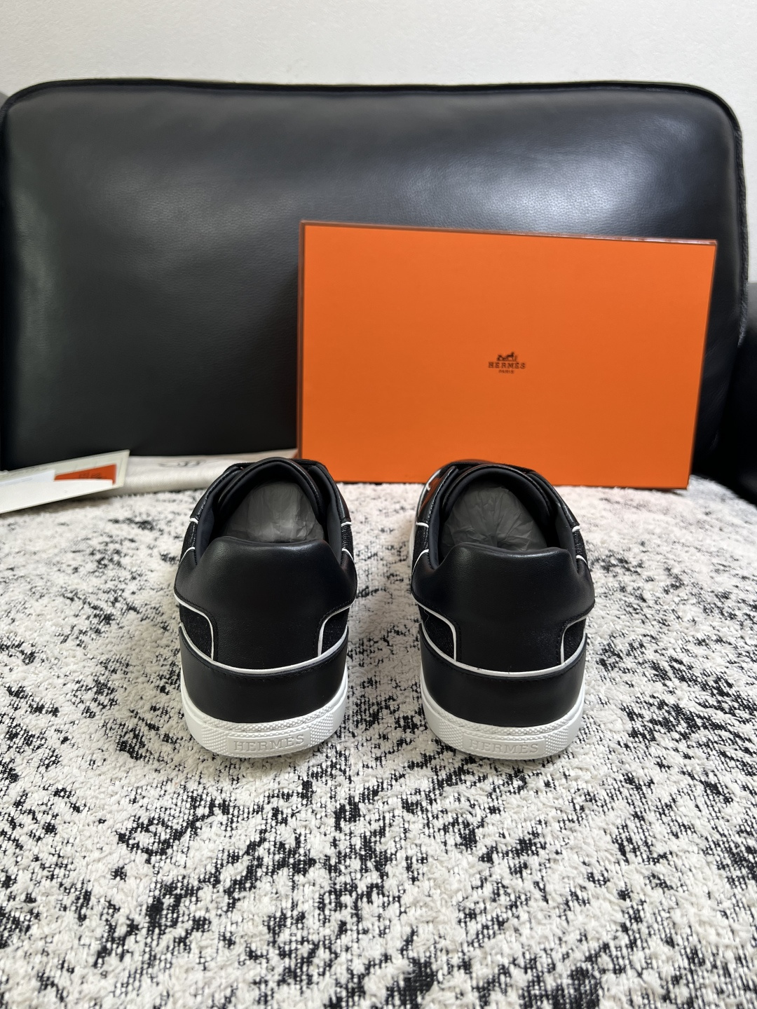 Hermes  高品质  顶级工艺品  爱马仕 专柜同步发售原厂配置，意大利进口原版牛皮面料，高品质拼接工艺，全进口水染