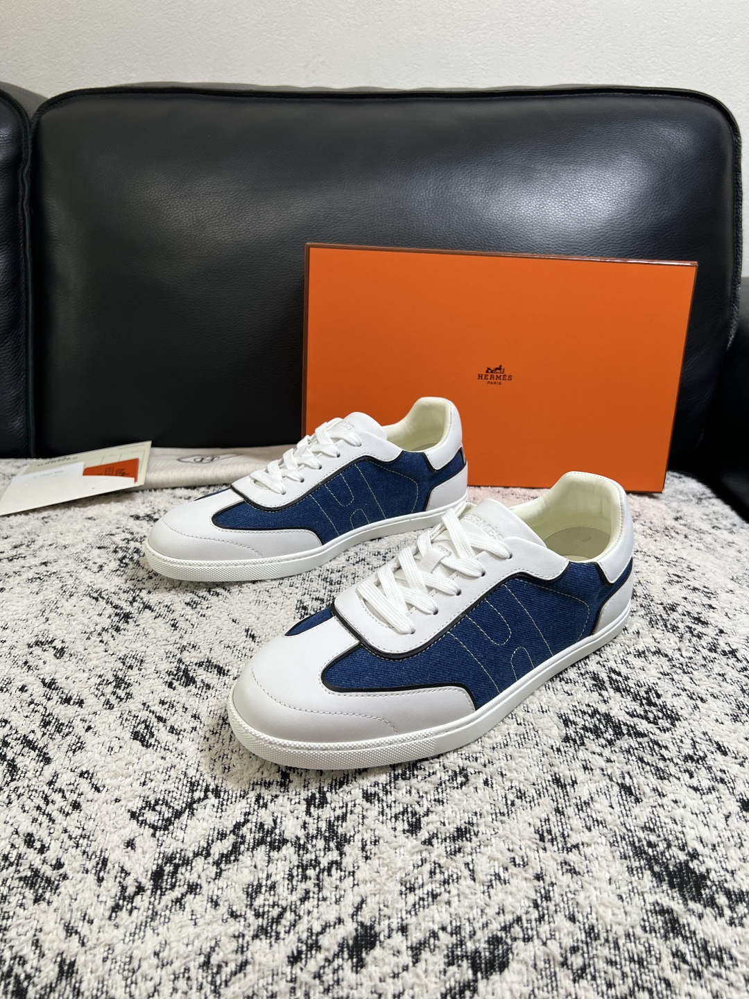 Hermes  高品质  顶级工艺品  爱马仕 专柜同步发售原厂配置，意大利进口原版牛皮面料，高品质拼接工艺，全进口水染