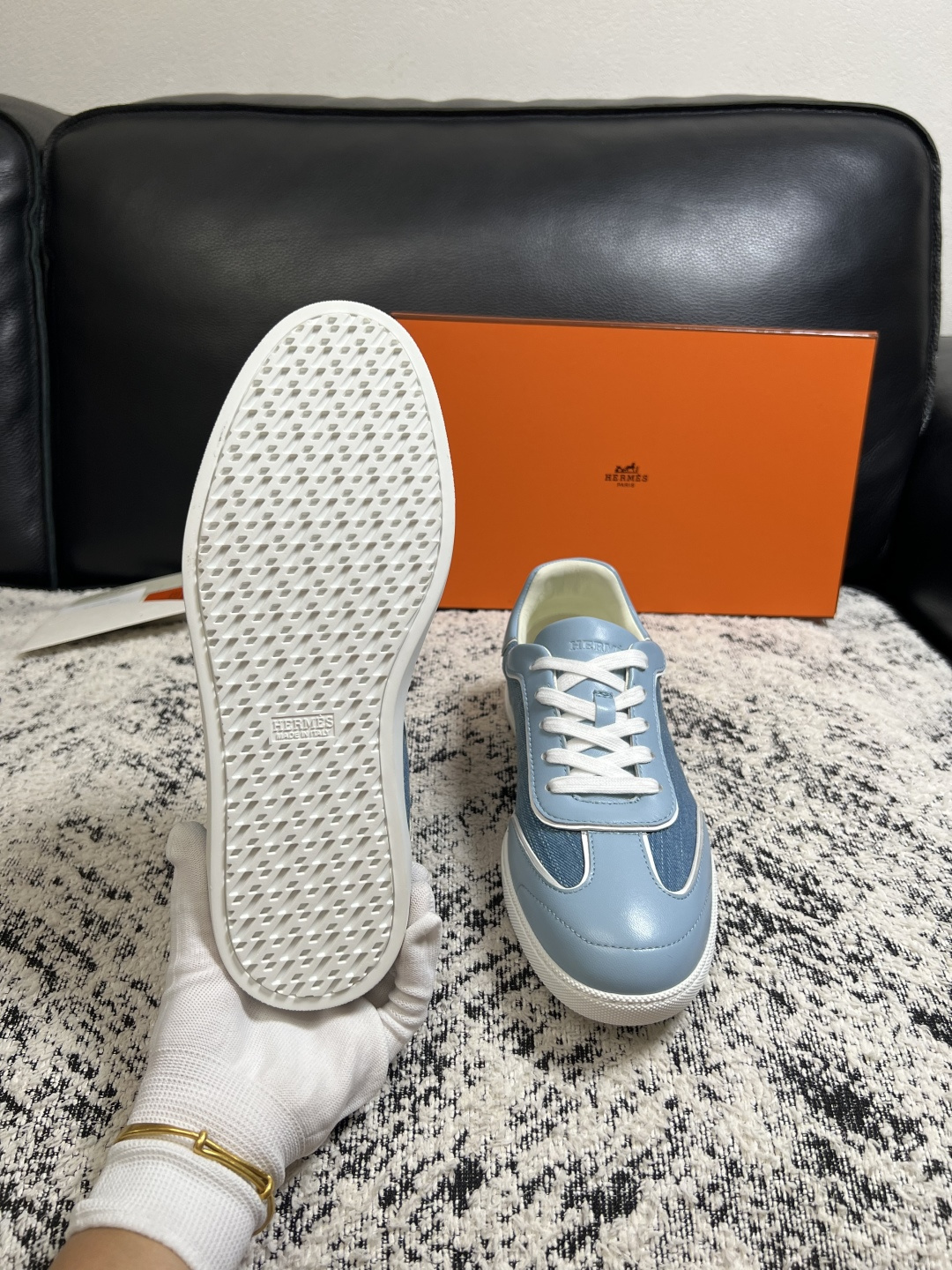 Hermes  高品质  顶级工艺品  爱马仕 专柜同步发售原厂配置，意大利进口原版牛皮面料，高品质拼接工艺，全进口水染