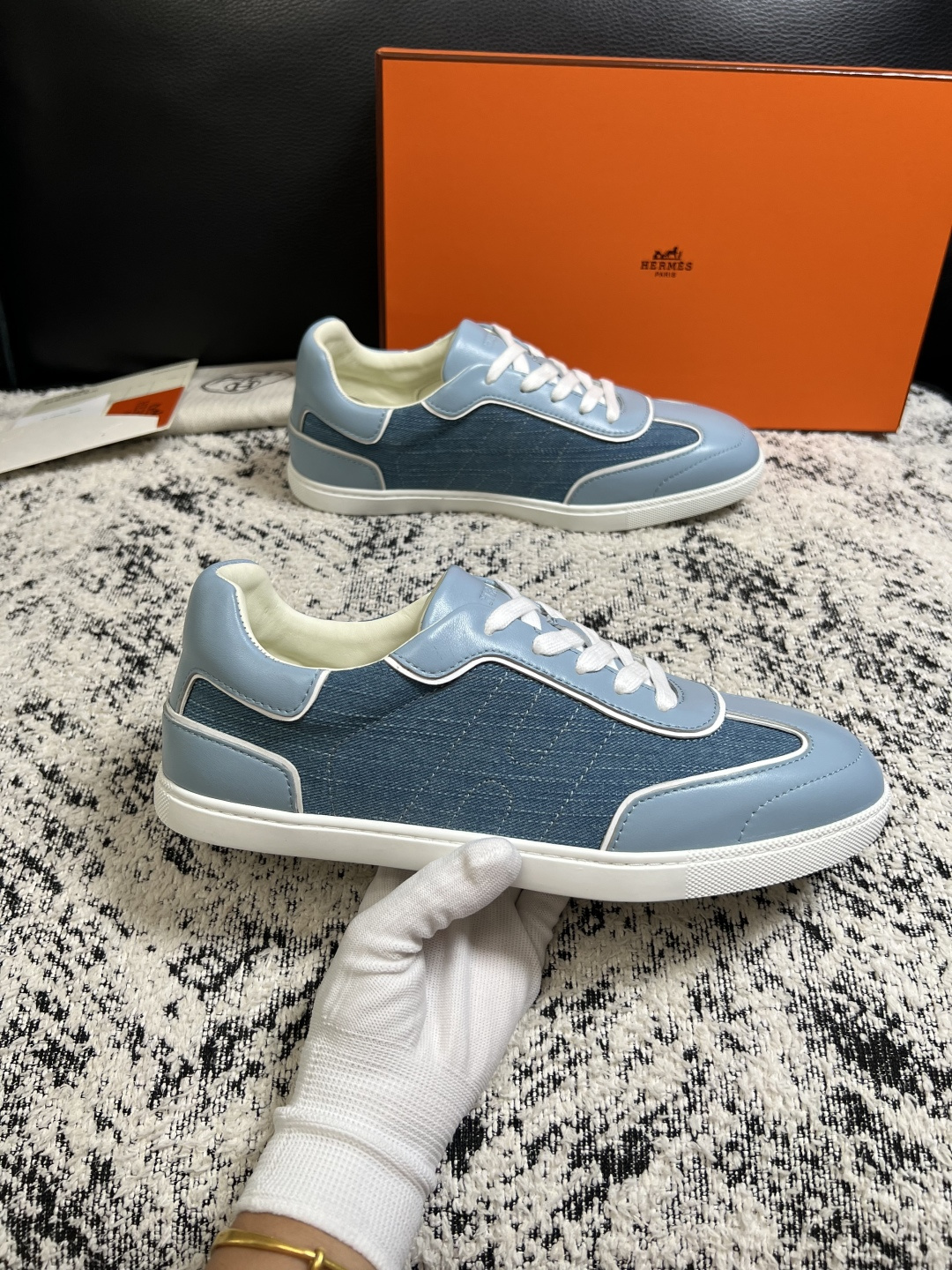 Hermes  高品质  顶级工艺品  爱马仕 专柜同步发售原厂配置，意大利进口原版牛皮面料，高品质拼接工艺，全进口水染