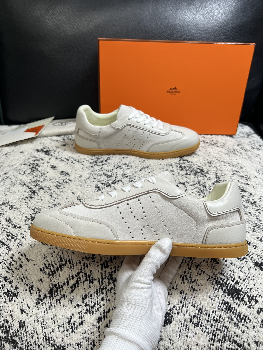 Hermes  高品质  顶级工艺品  爱马仕 专柜同步发售原厂配置，意大利进口原版牛皮面料，高品质拼接工艺，全进口水染