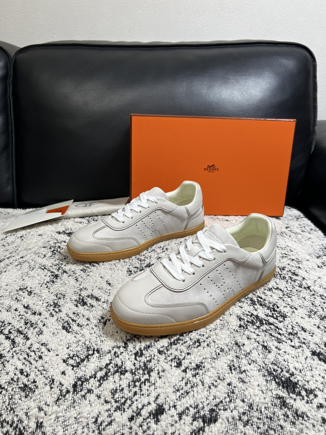 Hermes  高品质  顶级工艺品  爱马仕 专柜同步发售原厂配置，意大利进口原版牛皮面料，高品质拼接工艺，全进口水染