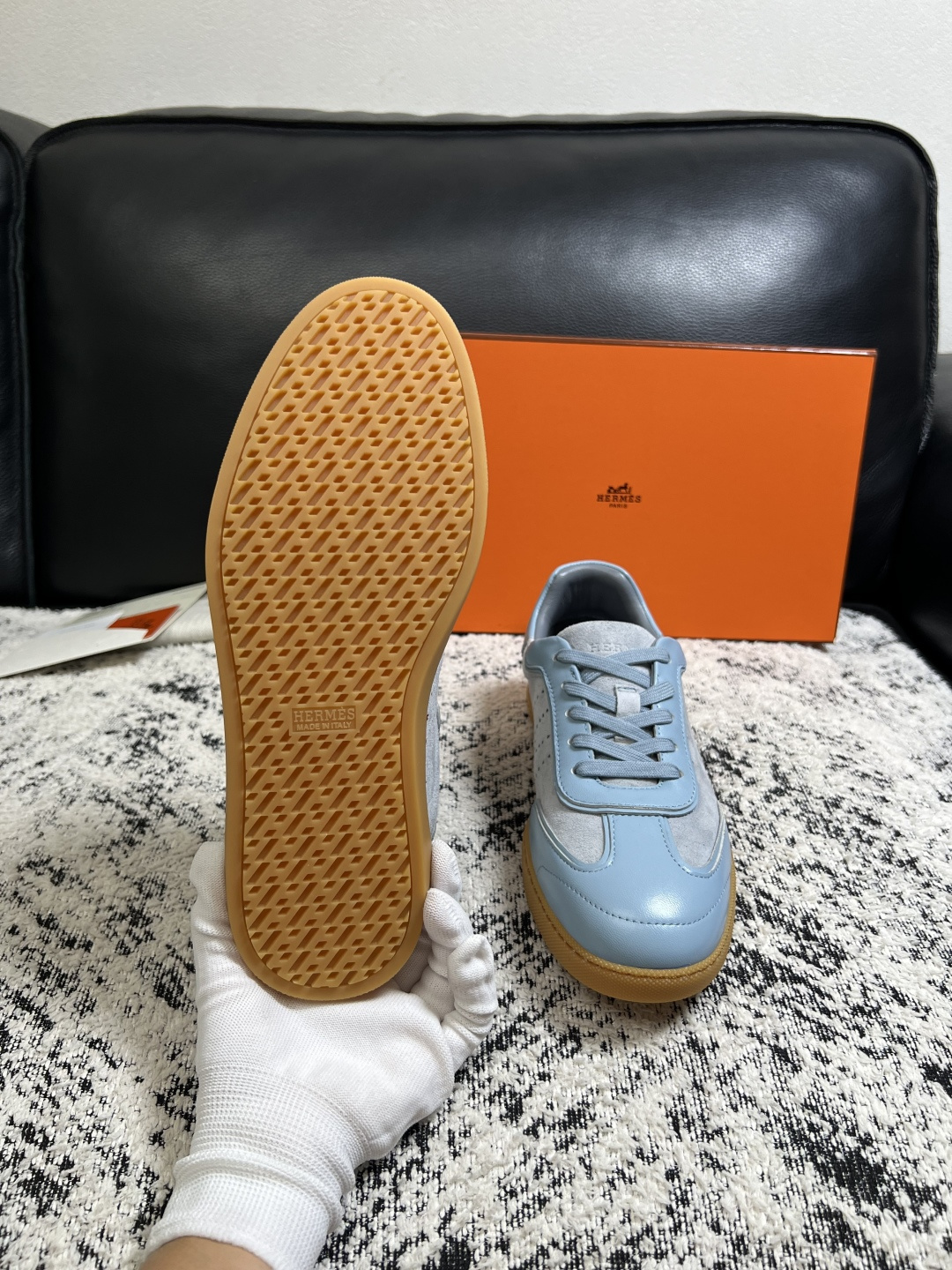 Hermes  高品质  顶级工艺品  爱马仕 专柜同步发售原厂配置，意大利进口原版牛皮面料，高品质拼接工艺，全进口水染