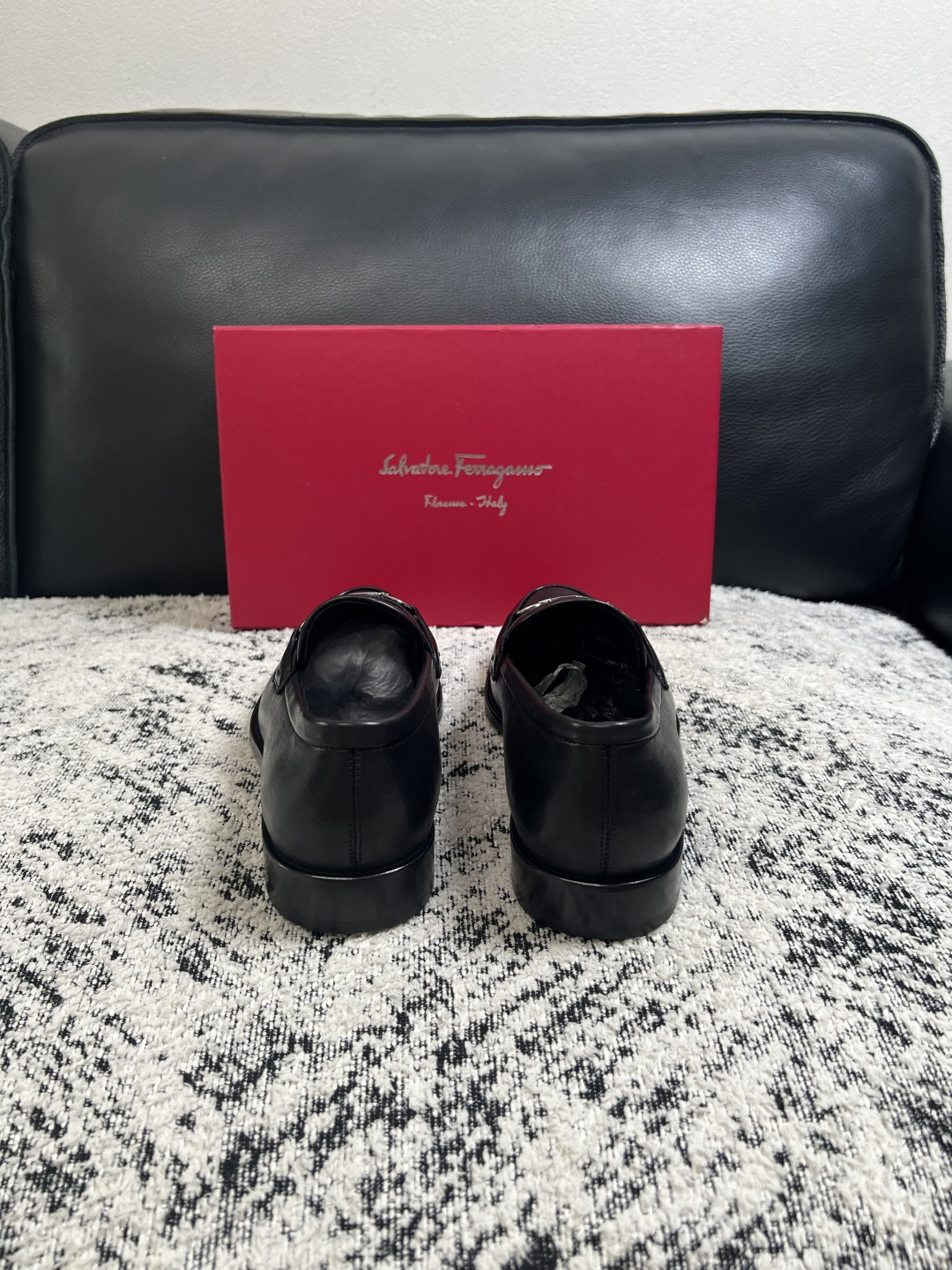 Ferragamo  高品质  顶级工艺品  菲拉格慕  皮鞋专柜同步发售原厂配置，意大利进口原版牛皮，进口水染牛里 ，