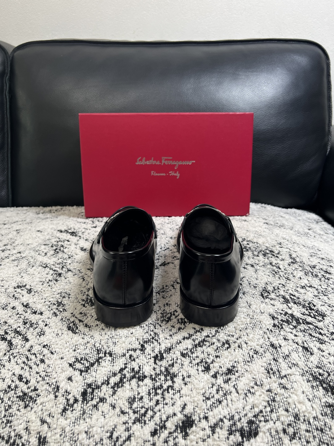 Ferragamo  高品质  顶级工艺品  菲拉格慕  皮鞋专柜同步发售原厂配置，意大利进口原版牛皮，进口水染牛里 ，