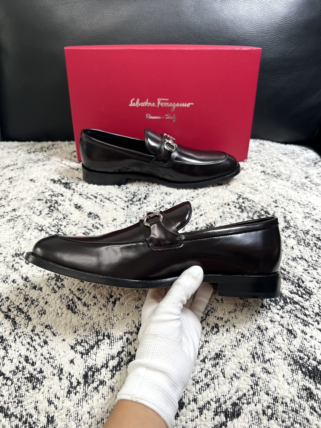Ferragamo  高品质  顶级工艺品  菲拉格慕  皮鞋专柜同步发售原厂配置，意大利进口原版牛皮，进口水染牛里 ，