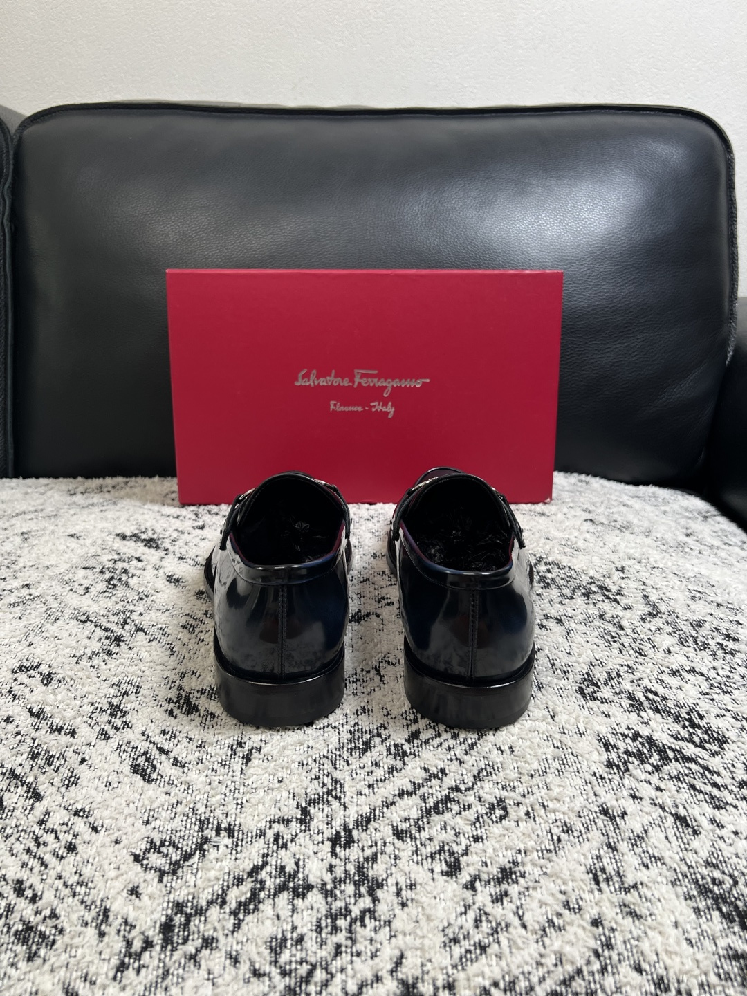 Ferragamo  高品质  顶级工艺品  菲拉格慕  皮鞋专柜同步发售原厂配置，意大利进口原版牛皮，进口水染牛里 ，