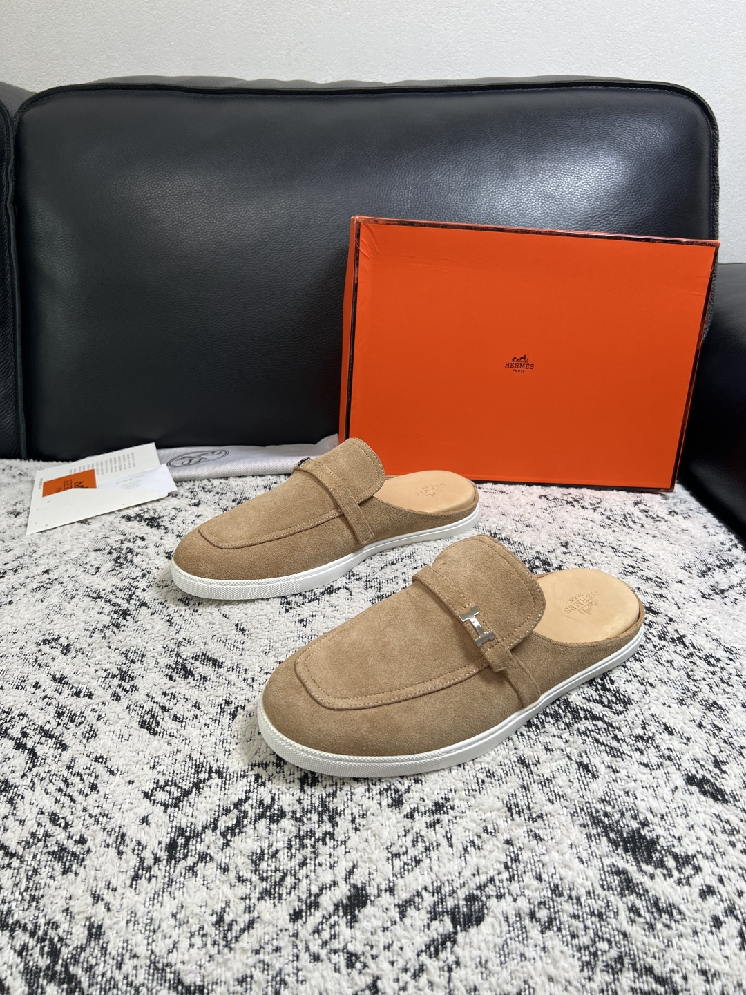 Hermes  高品质  顶级工艺品  爱马仕 专柜同步发售原厂配置，意大利进口原版牛皮面料，高品质拼接工艺，全进口水染