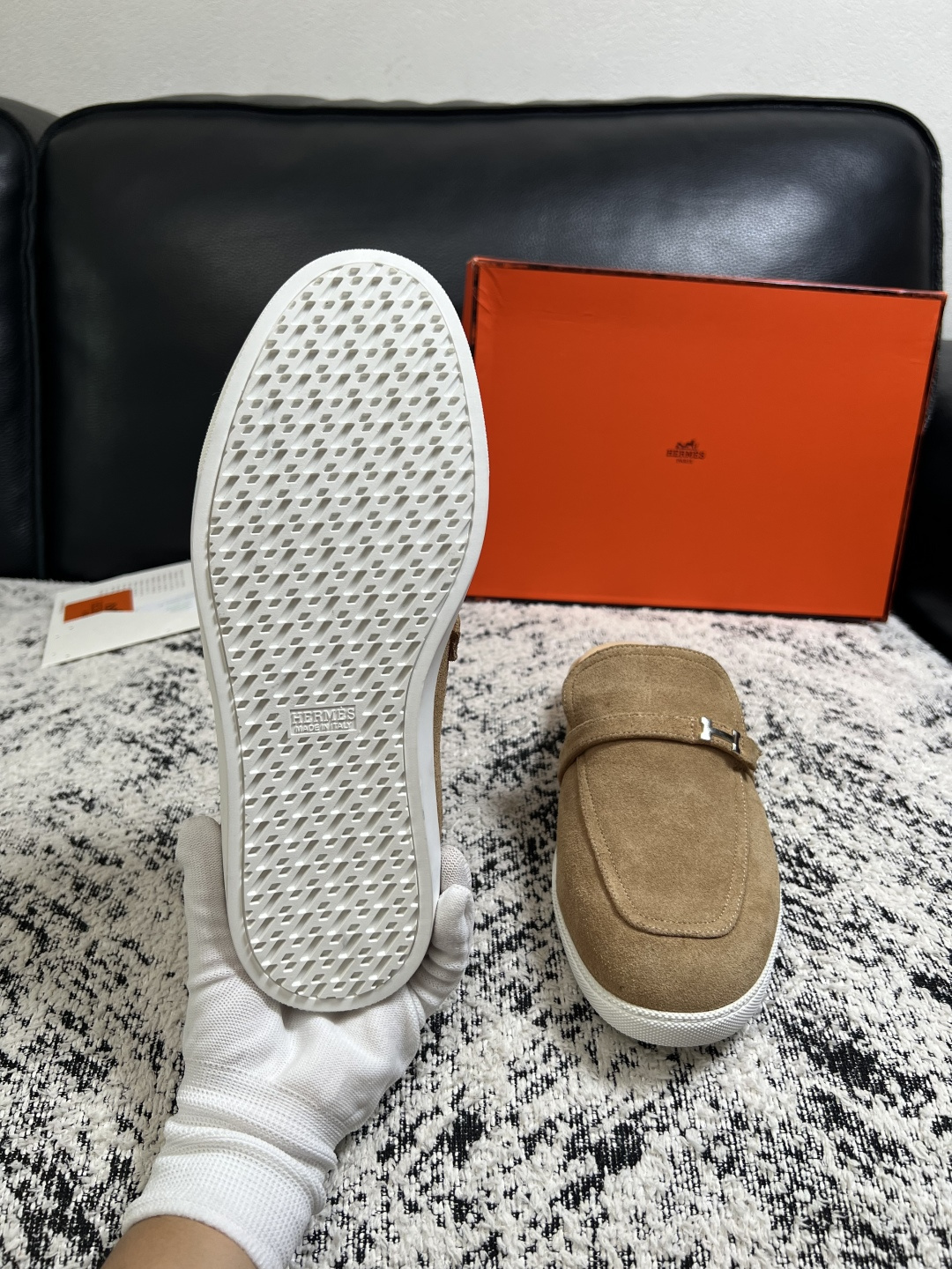 Hermes  高品质  顶级工艺品  爱马仕 专柜同步发售原厂配置，意大利进口原版牛皮面料，高品质拼接工艺，全进口水染