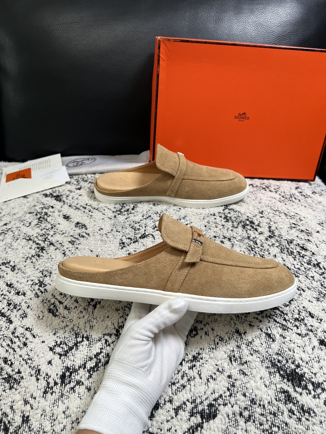 Hermes  高品质  顶级工艺品  爱马仕 专柜同步发售原厂配置，意大利进口原版牛皮面料，高品质拼接工艺，全进口水染