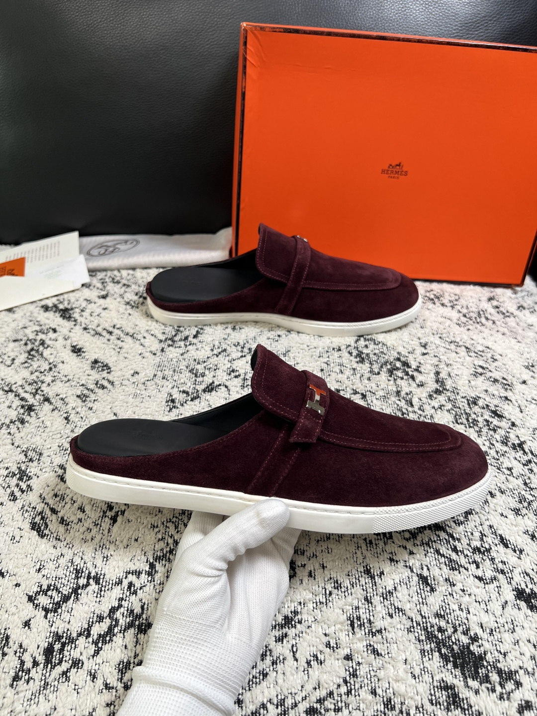 Hermes  高品质  顶级工艺品  爱马仕 专柜同步发售原厂配置，意大利进口原版牛皮面料，高品质拼接工艺，全进口水染