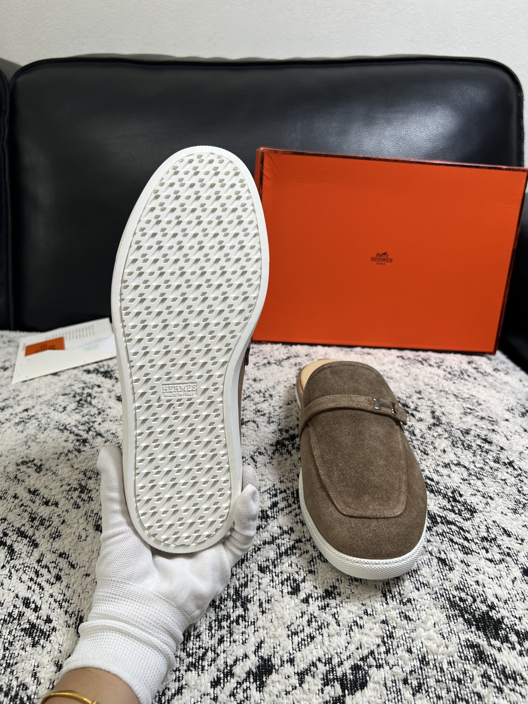 Hermes  高品质  顶级工艺品  爱马仕 专柜同步发售原厂配置，意大利进口原版牛皮面料，高品质拼接工艺，全进口水染
