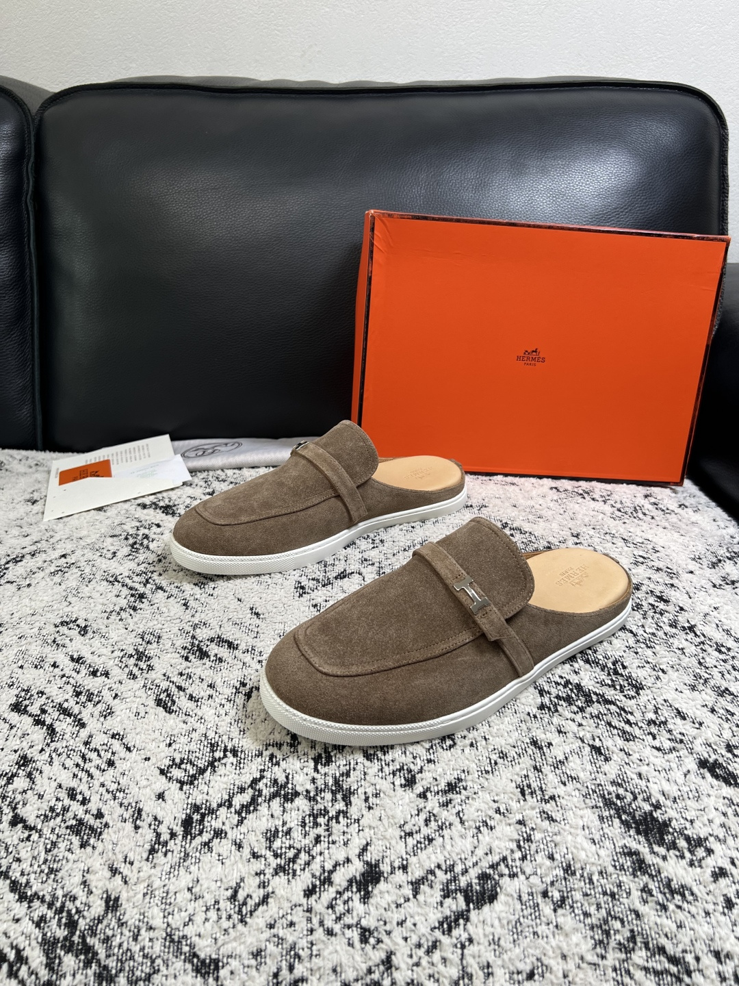 Hermes  高品质  顶级工艺品  爱马仕 专柜同步发售原厂配置，意大利进口原版牛皮面料，高品质拼接工艺，全进口水染