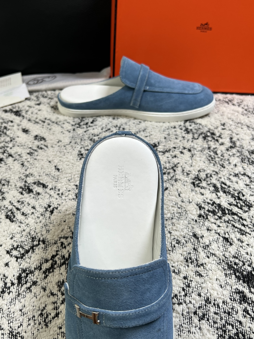 Hermes  高品质  顶级工艺品  爱马仕 专柜同步发售原厂配置，意大利进口原版牛皮面料，高品质拼接工艺，全进口水染