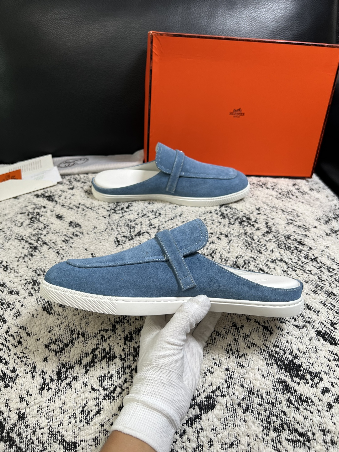 Hermes  高品质  顶级工艺品  爱马仕 专柜同步发售原厂配置，意大利进口原版牛皮面料，高品质拼接工艺，全进口水染