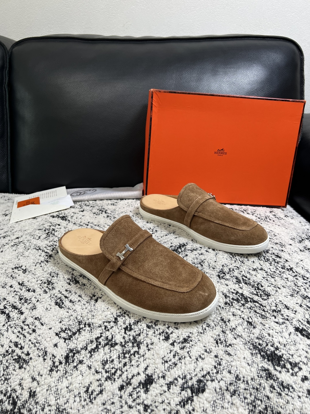 Hermes 高品质 顶级工艺品 爱马仕 专柜同步发售原厂配置,意大利进口原版牛皮面料,高品质拼接工艺,全进口水染 Hermes 高品质 顶级工艺品 爱马仕 专柜同步发售原厂配置,意大利进口原版牛皮面料,高品质拼接工艺,全进口水染