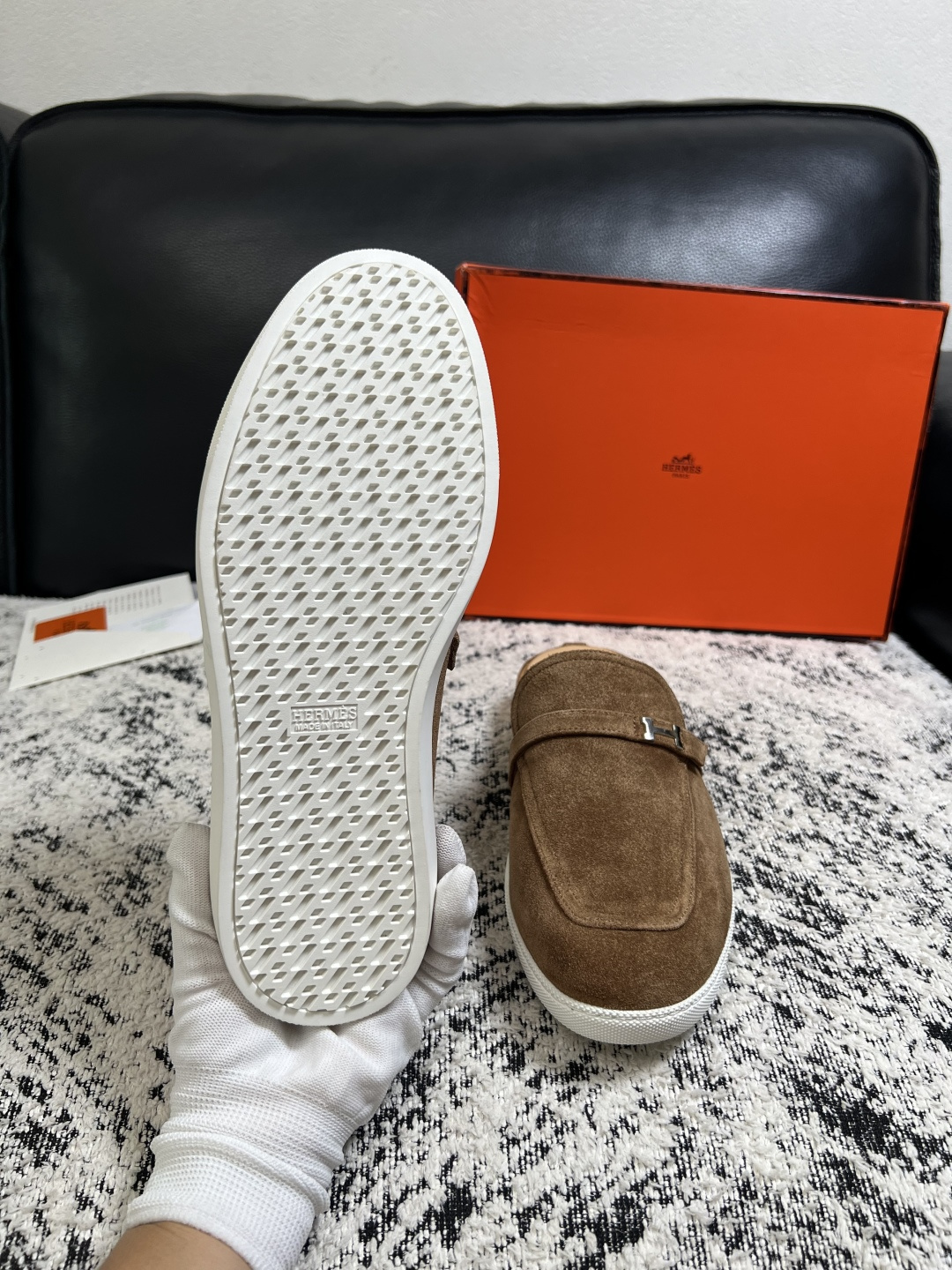 Hermes  高品质  顶级工艺品  爱马仕 专柜同步发售原厂配置，意大利进口原版牛皮面料，高品质拼接工艺，全进口水染