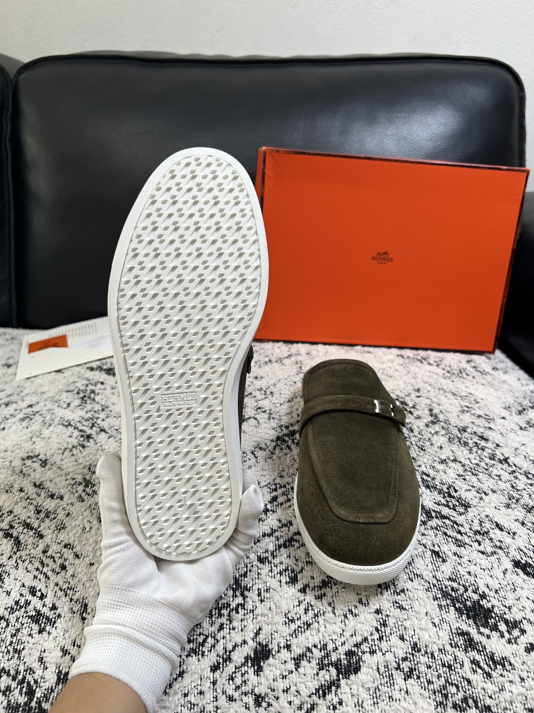 Hermes  高品质  顶级工艺品  爱马仕 专柜同步发售原厂配置，意大利进口原版牛皮面料，高品质拼接工艺，全进口水染