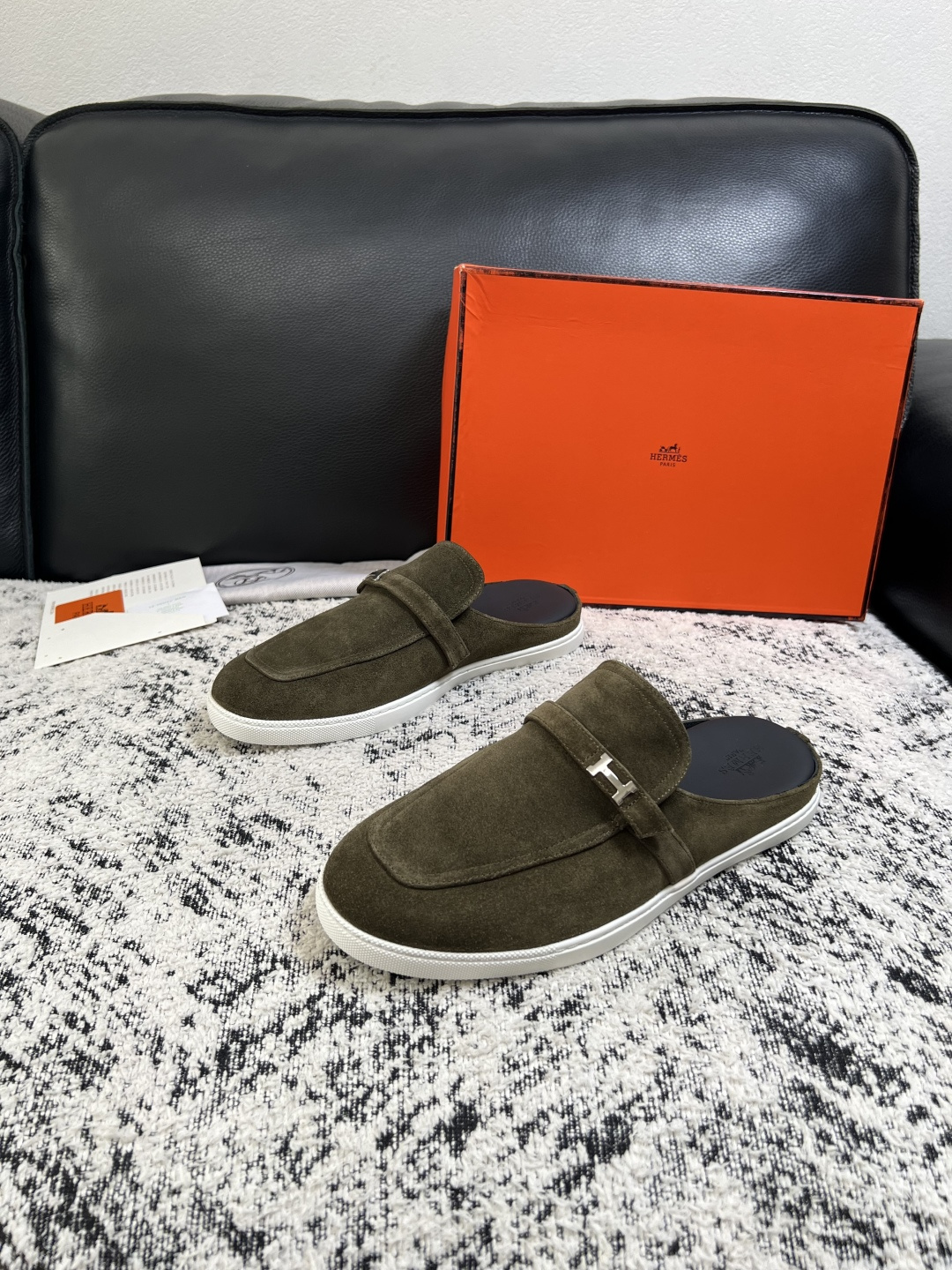Hermes  高品质  顶级工艺品  爱马仕 专柜同步发售原厂配置，意大利进口原版牛皮面料，高品质拼接工艺，全进口水染