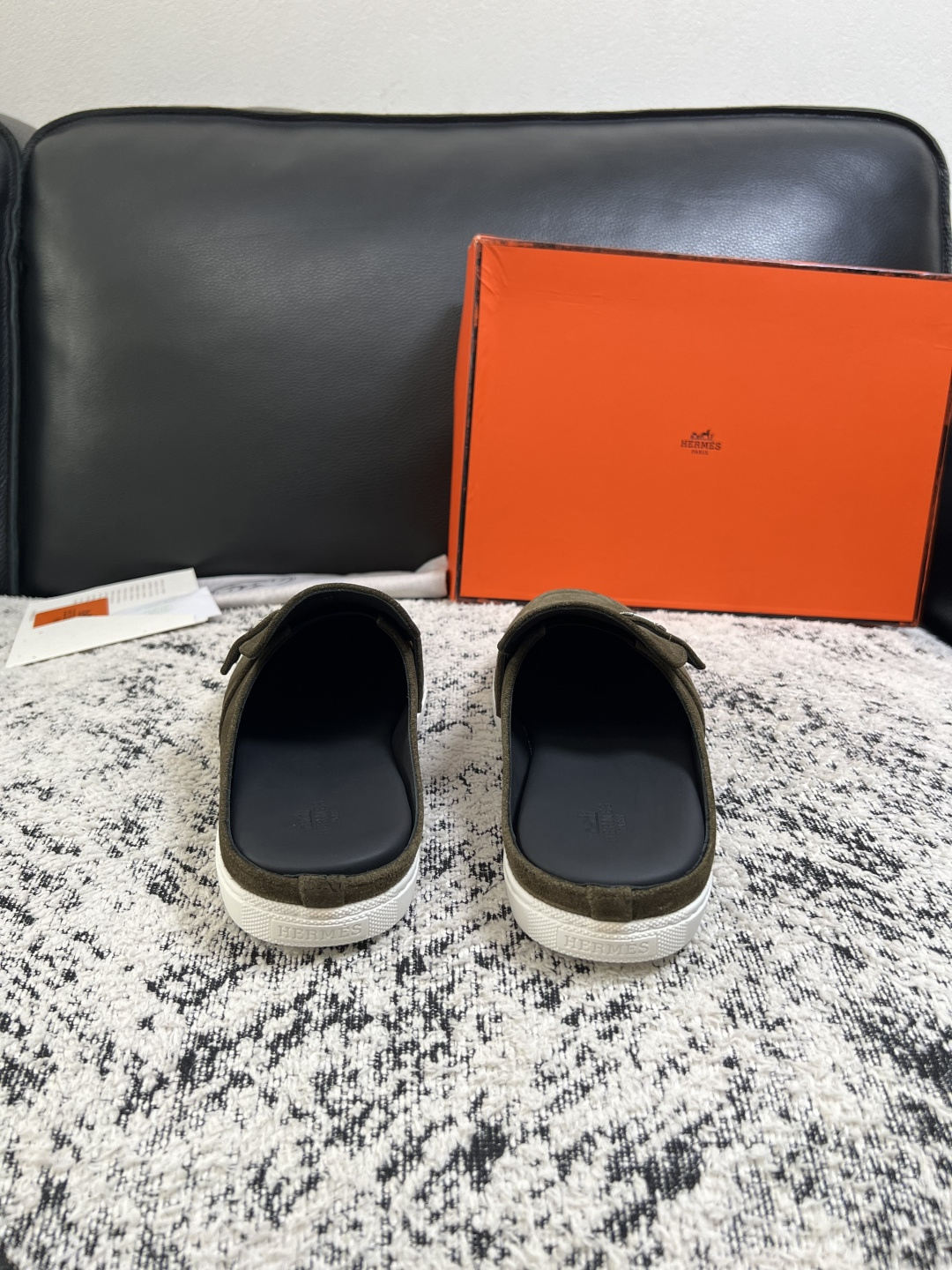 Hermes  高品质  顶级工艺品  爱马仕 专柜同步发售原厂配置，意大利进口原版牛皮面料，高品质拼接工艺，全进口水染