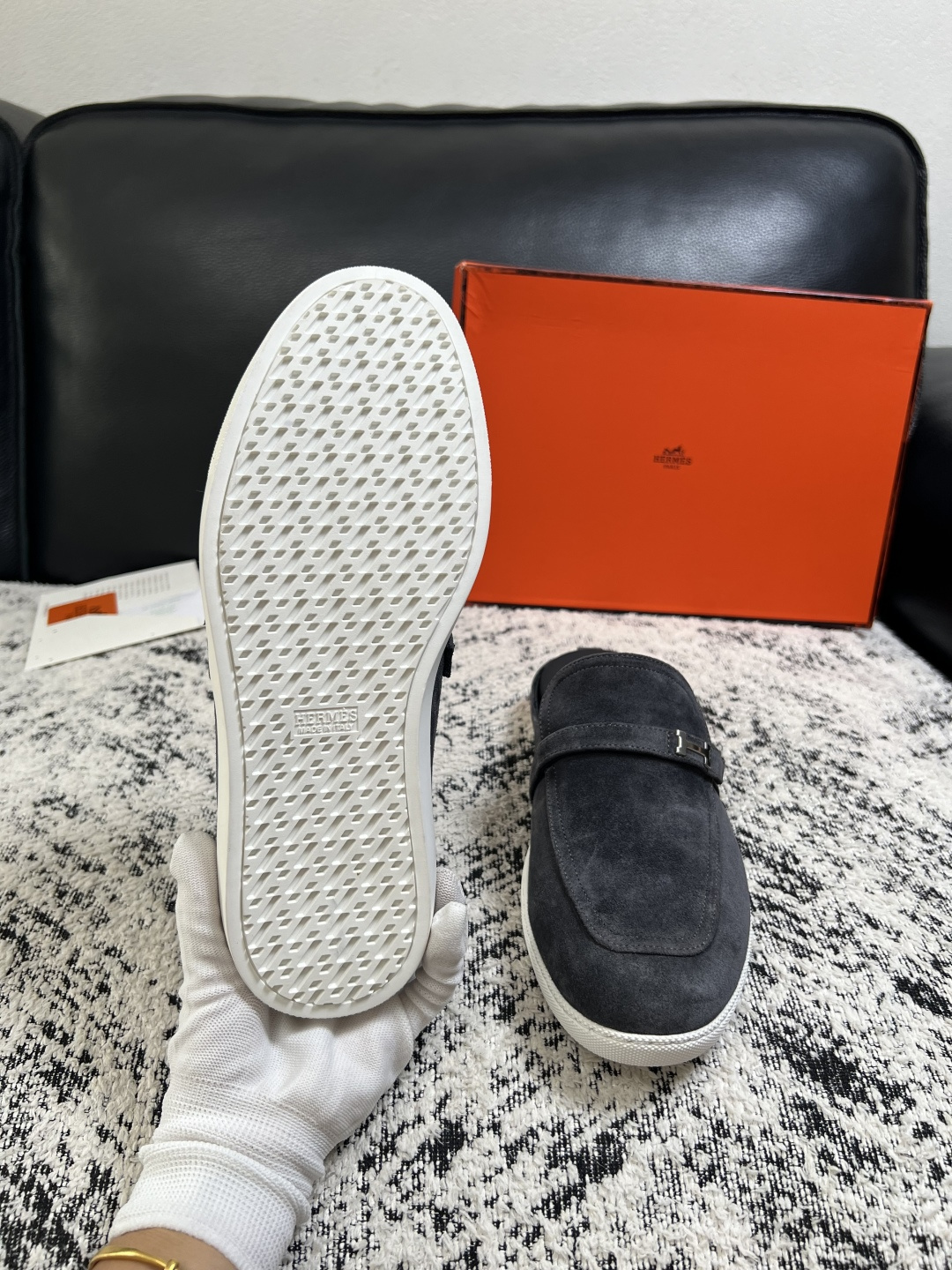 Hermes  高品质  顶级工艺品  爱马仕 专柜同步发售原厂配置，意大利进口原版牛皮面料，高品质拼接工艺，全进口水染