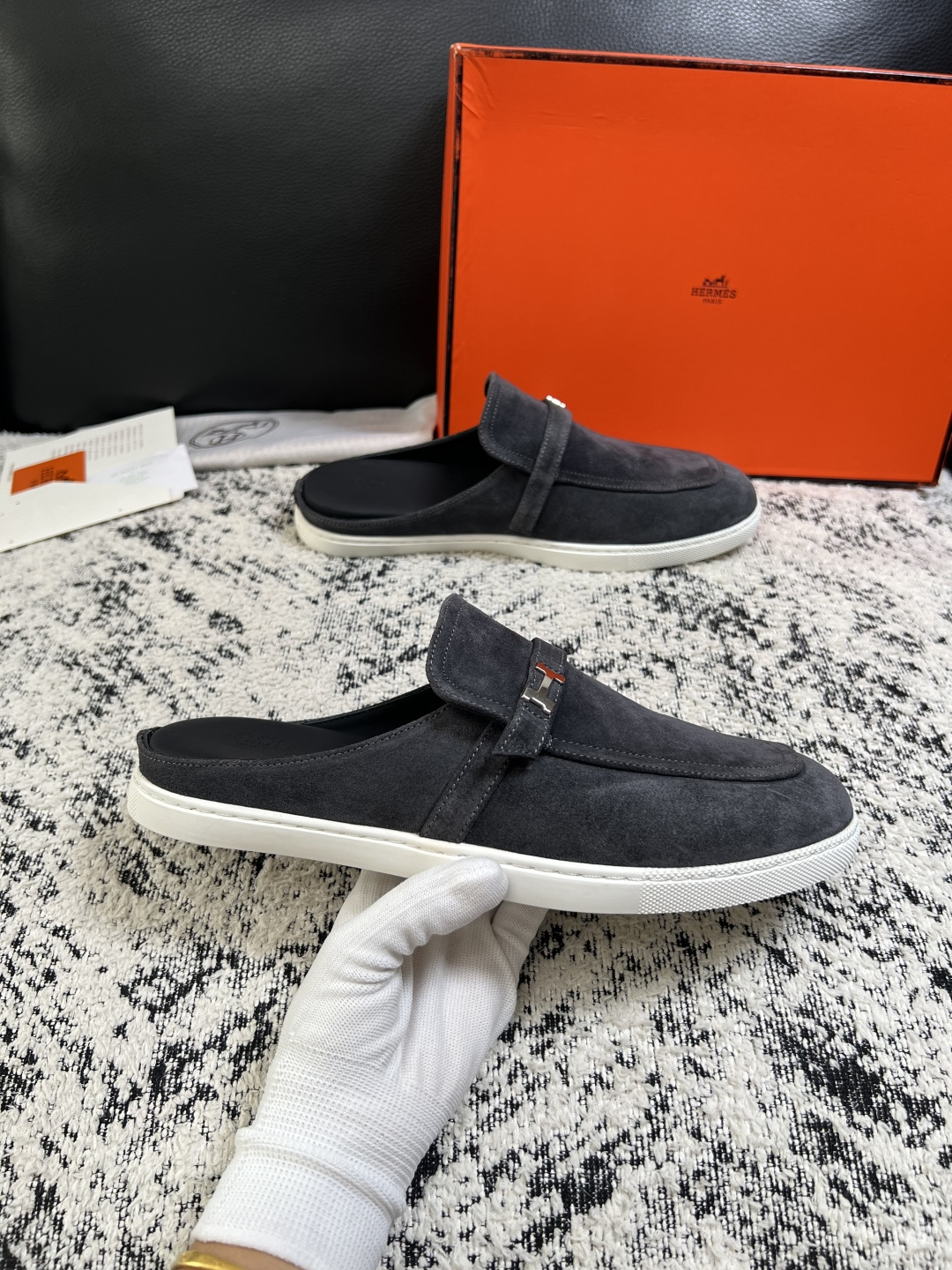 Hermes  高品质  顶级工艺品  爱马仕 专柜同步发售原厂配置，意大利进口原版牛皮面料，高品质拼接工艺，全进口水染