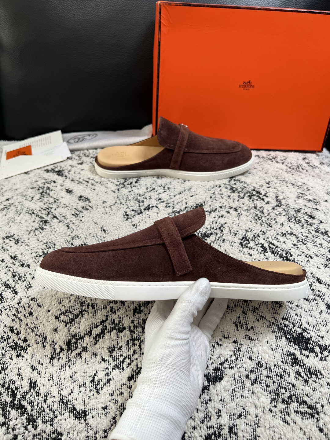 Hermes  高品质  顶级工艺品  爱马仕 专柜同步发售原厂配置，意大利进口原版牛皮面料，高品质拼接工艺，全进口水染
