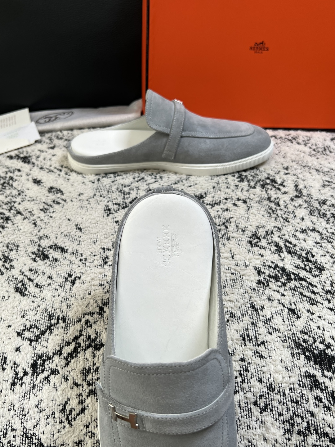 Hermes  高品质  顶级工艺品  爱马仕 专柜同步发售原厂配置，意大利进口原版牛皮面料，高品质拼接工艺，全进口水染