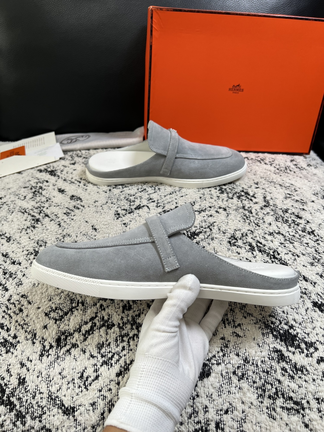Hermes  高品质  顶级工艺品  爱马仕 专柜同步发售原厂配置，意大利进口原版牛皮面料，高品质拼接工艺，全进口水染
