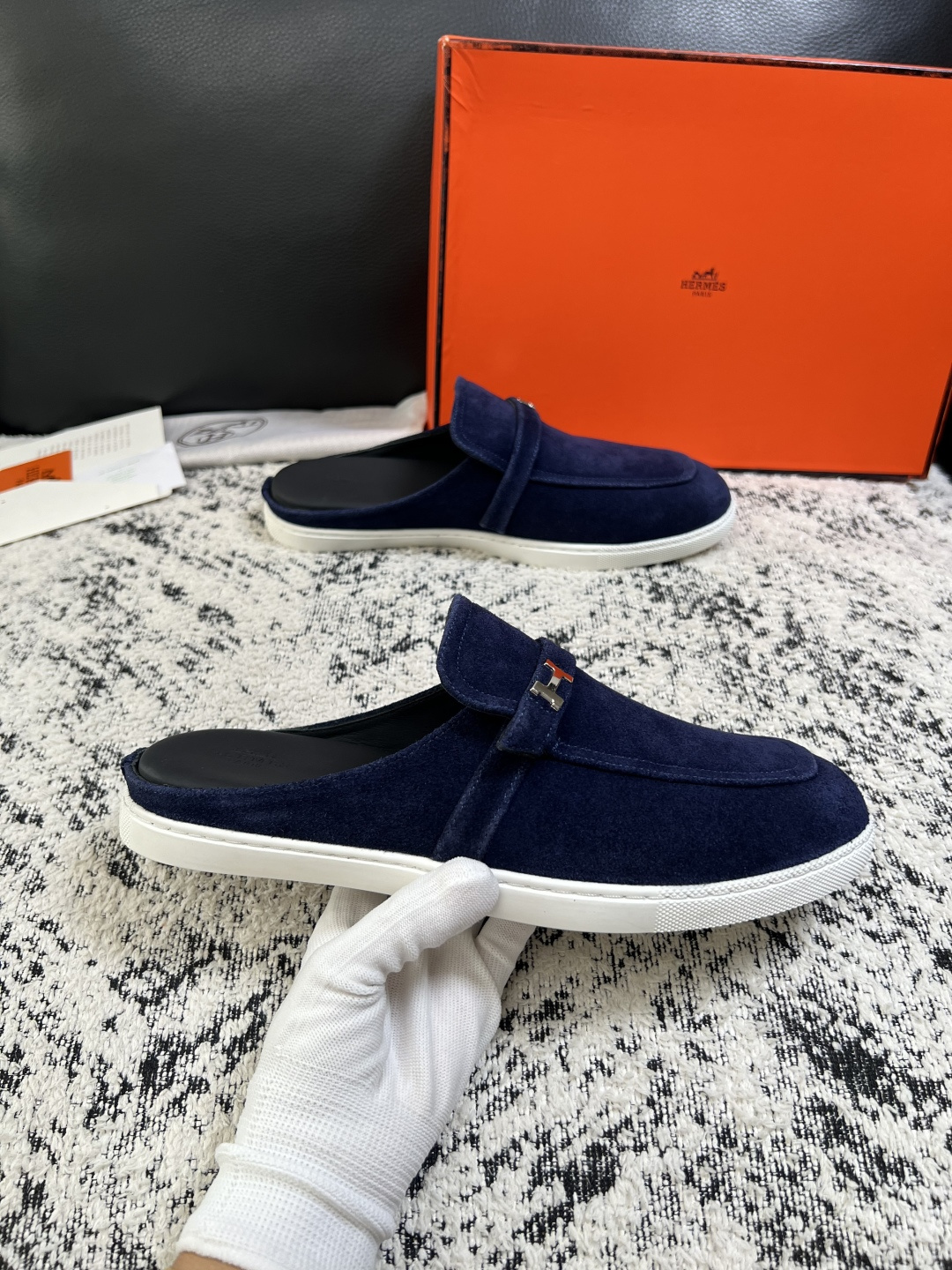 Hermes  高品质  顶级工艺品  爱马仕 专柜同步发售原厂配置，意大利进口原版牛皮面料，高品质拼接工艺，全进口水染