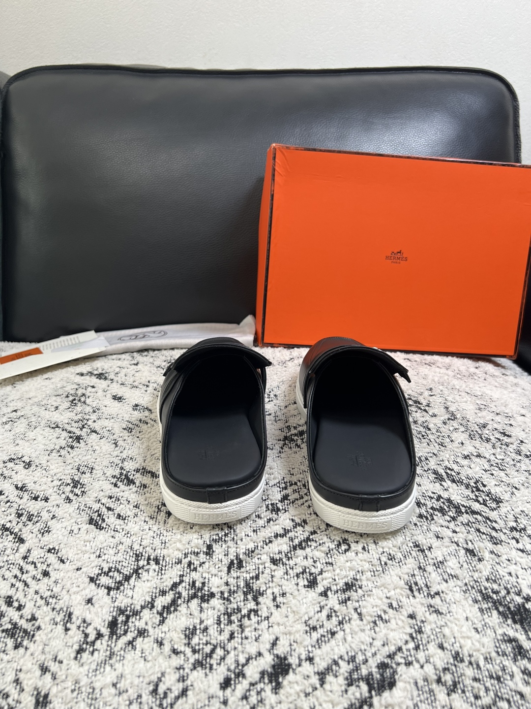 Hermes  高品质  顶级工艺品  爱马仕 专柜同步发售原厂配置，意大利进口原版牛皮面料，高品质拼接工艺，全进口水染