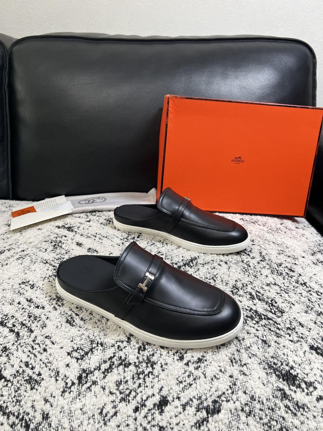 Hermes 高品质 顶级工艺品 爱马仕 专柜同步发售原厂配置,意大利进口原版牛皮面料,高品质拼接工艺,全进口水染 Hermes 高品质 顶级工艺品 爱马仕 专柜同步发售原厂配置,意大利进口原版牛皮面料,高品质拼接工艺,全进口水染