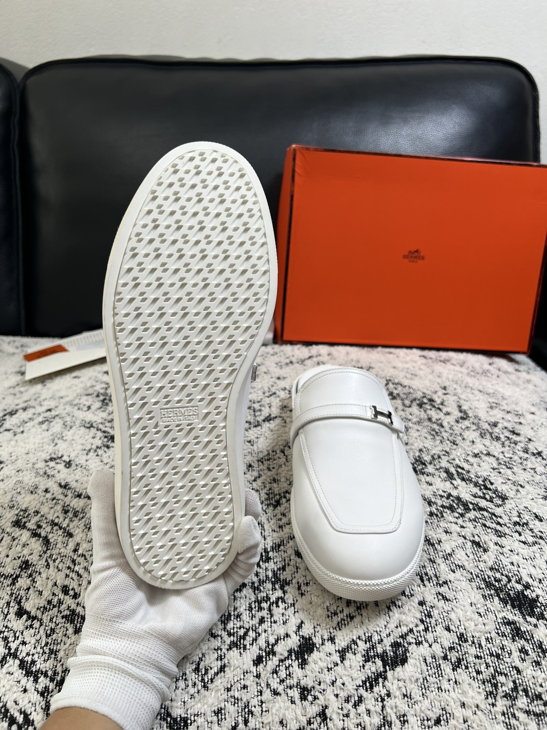 Hermes  高品质  顶级工艺品  爱马仕 专柜同步发售原厂配置，意大利进口原版牛皮面料，高品质拼接工艺，全进口水染