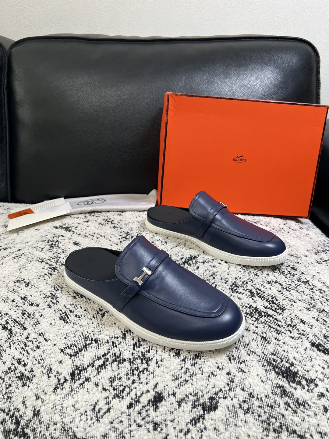 Hermes 高品质 顶级工艺品 爱马仕 专柜同步发售原厂配置,意大利进口原版牛皮面料,高品质拼接工艺,全进口水染 Hermes 高品质 顶级工艺品 爱马仕 专柜同步发售原厂配置,意大利进口原版牛皮面料,高品质拼接工艺,全进口水染
