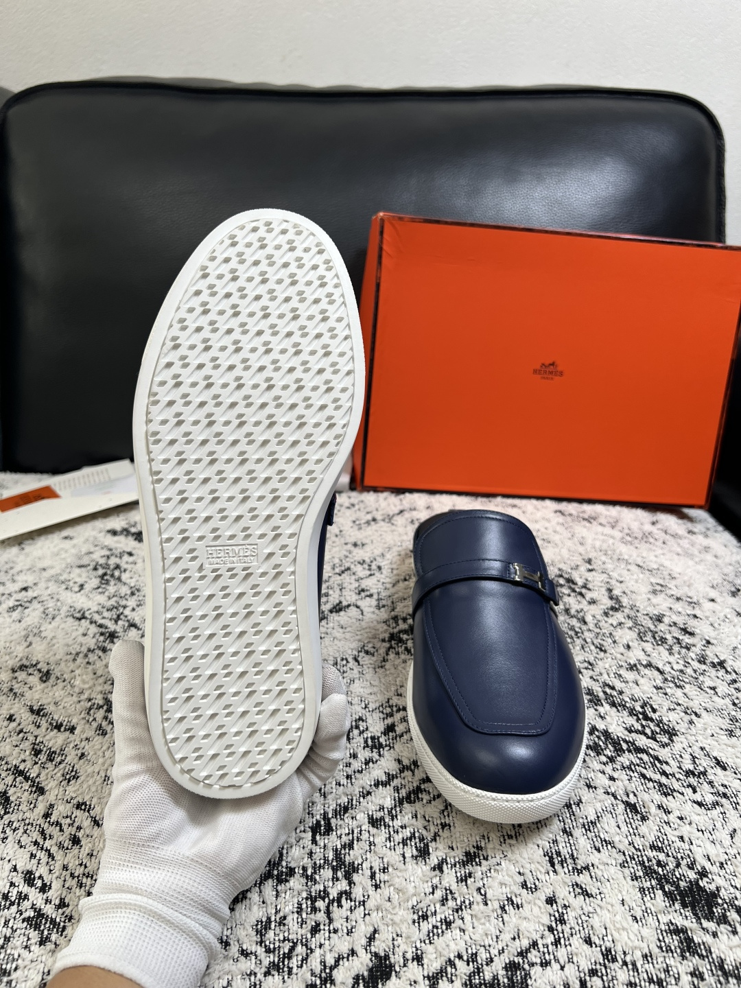 Hermes  高品质  顶级工艺品  爱马仕 专柜同步发售原厂配置，意大利进口原版牛皮面料，高品质拼接工艺，全进口水染