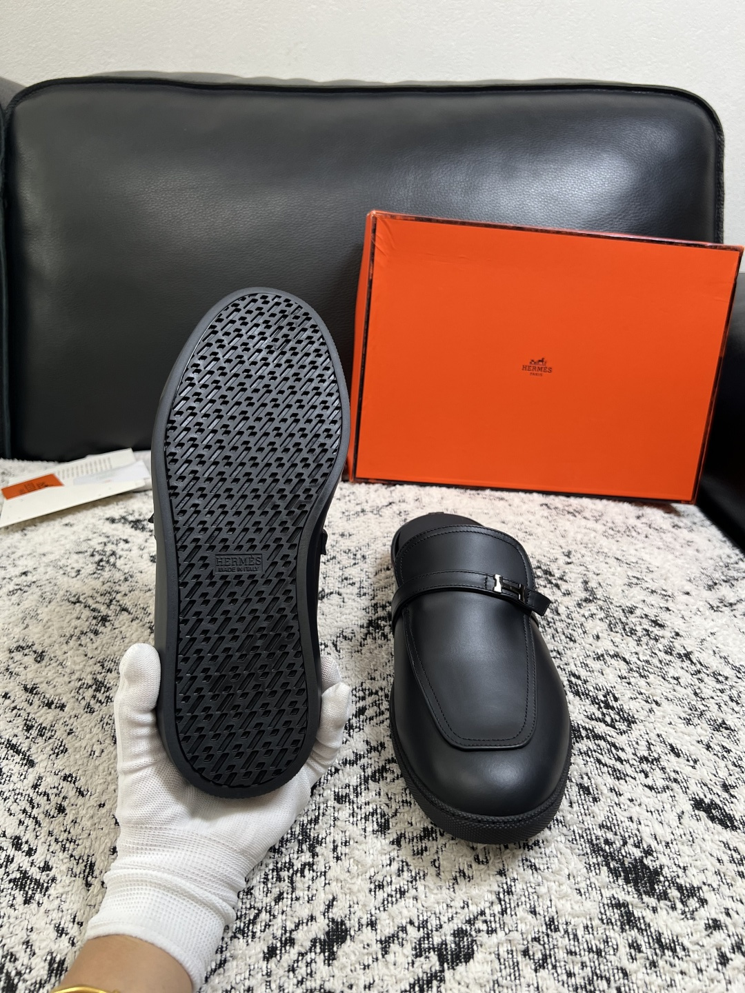 Hermes  高品质  顶级工艺品  爱马仕 专柜同步发售原厂配置，意大利进口原版牛皮面料，高品质拼接工艺，全进口水染