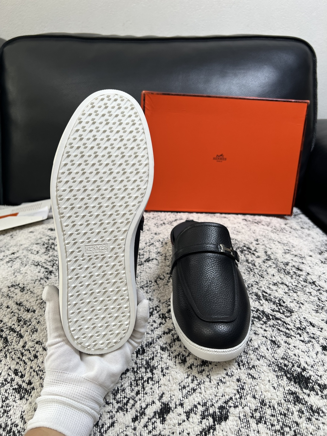 Hermes  高品质  顶级工艺品  爱马仕 专柜同步发售原厂配置，意大利进口原版牛皮面料，高品质拼接工艺，全进口水染